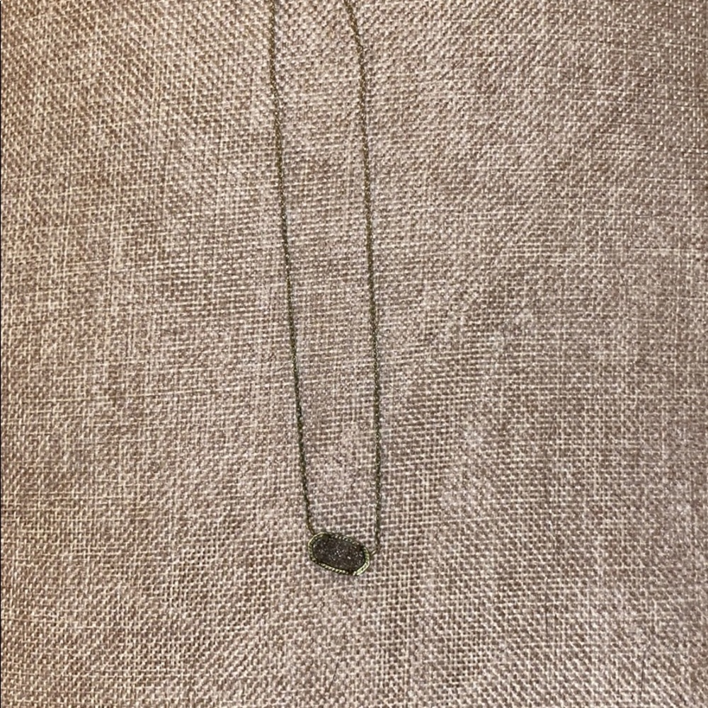 Kendra Scott necklace